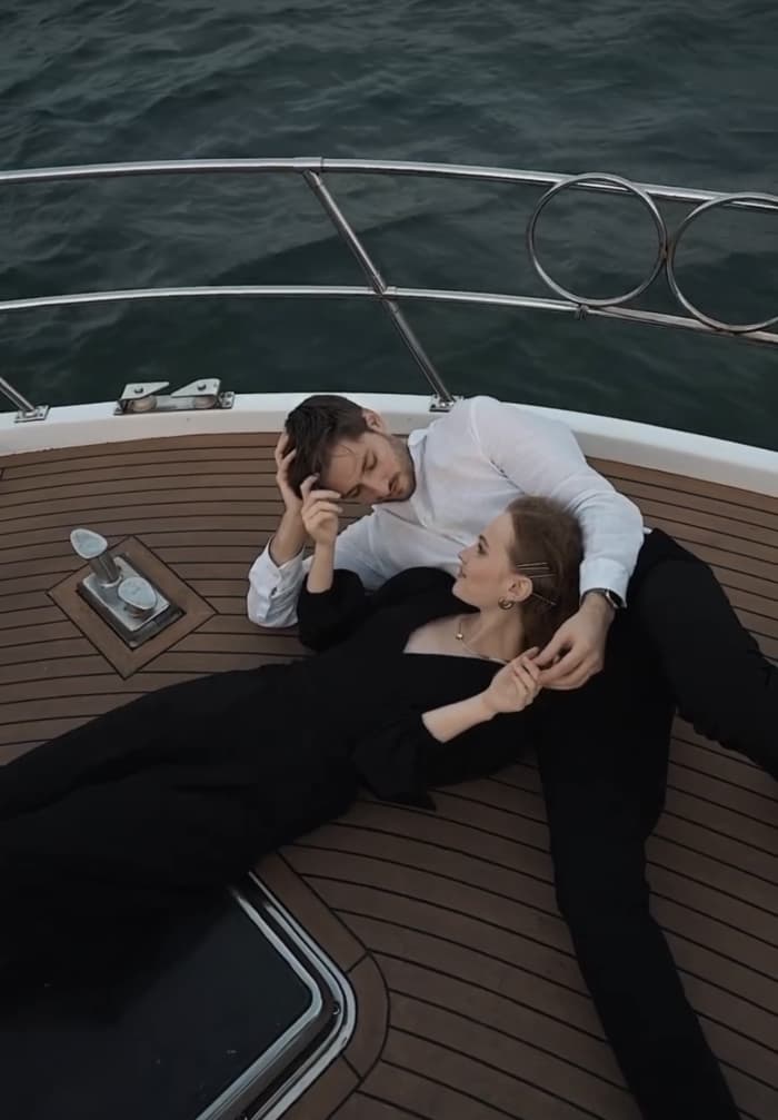 Private 4-Hour Luxury Yacht Cruise on the Bosphorus