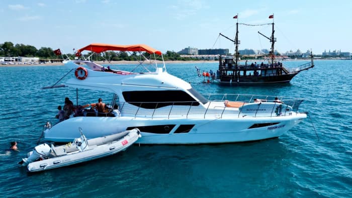 Passeio de iate privativo em Antalya com jacuzzi | Almoço e traslado VIP incluídos