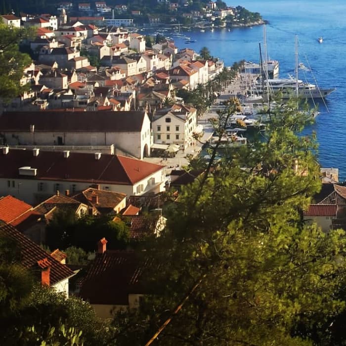 Ön Brač, ön Hvar och Pakleni-öarna privat båttur hela dagen