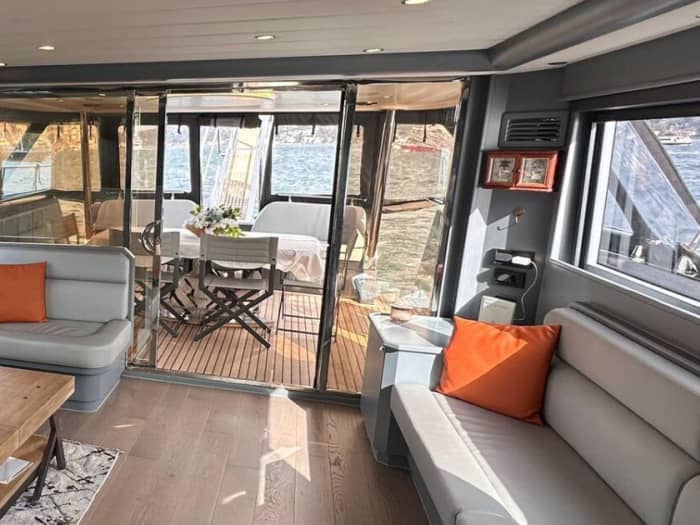 Luxury Private Yacht for 40 Guests in Istanbul – Princes’ Islands Swimming & Party Experience