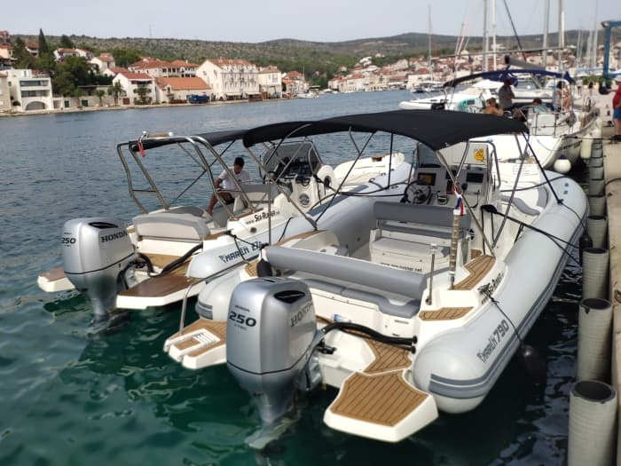 Ön Brač, ön Hvar och Pakleni-öarna privat båttur hela dagen