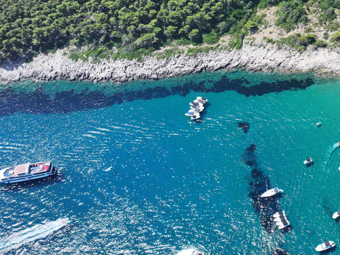 Całodniowa prywatna wycieczka jachtem z Dubrownika na Wyspy Elafickie – Koločep, Błękitna Jaskinia, plaża Sunj i Lopud