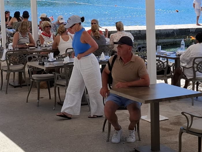 Całodniowa prywatna wycieczka jachtem z Dubrownika na Wyspy Elafickie – Koločep, Błękitna Jaskinia, plaża Sunj i Lopud