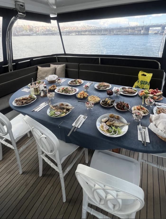 Private Luxury Yacht Cruise – Bosphorus Experience