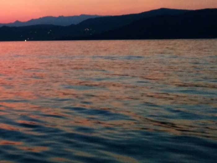 Experiencia al Atardecer – Atardecer Mágico en el Mar