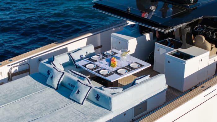 Sunset Prestige & Feux d’Artifice – Expérience VIP