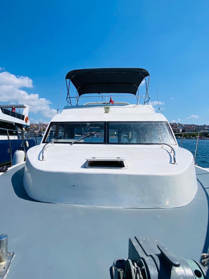 8-Hour Princes’ Islands Yacht Cruise for 10 Guests