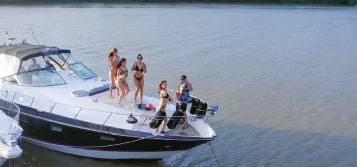 Argentinisches BBQ-Yacht-Erlebnis im Tigre-Delta