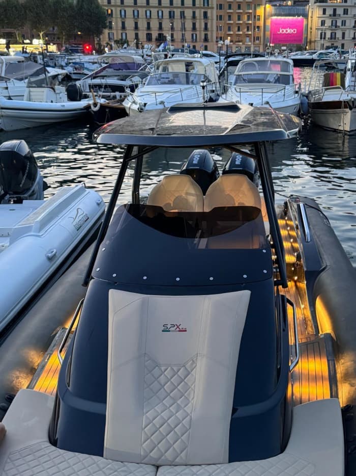 Dröm Capri: En dag med hav, Faraglioni-klippor och skönhet