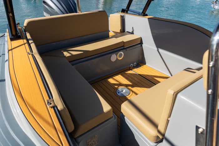 Athens Riviera | Luxury 8m RIB | 250HP Yamaha V6