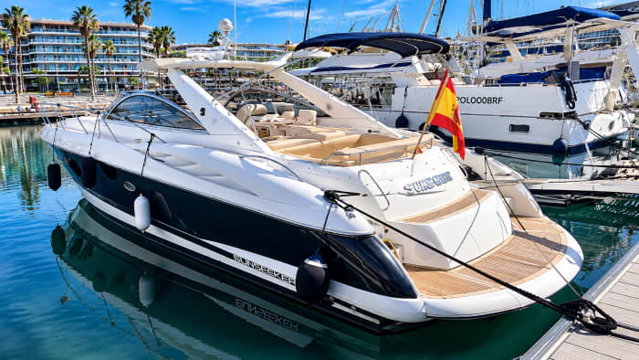 Ein ganzer Tag Luxus an Bord einer Sunseeker Camargue 50 in Alicante