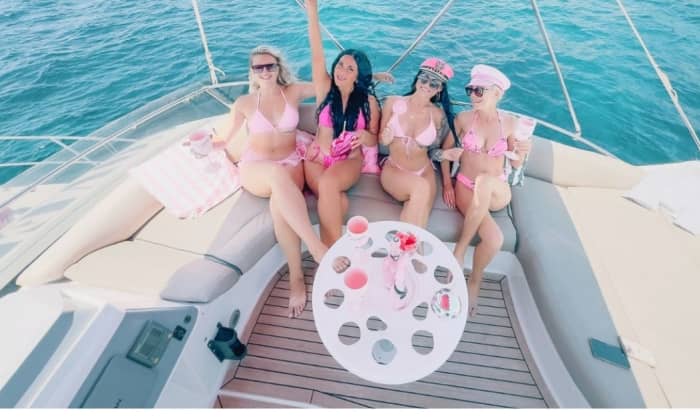 Luxury Pink Yacht Experience – CoverGirl Yacht 4-Hour
