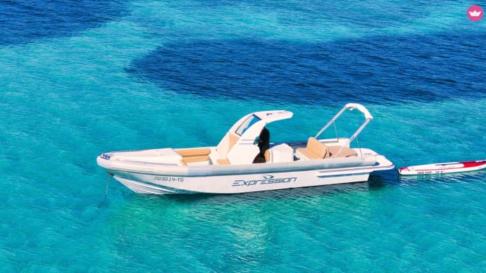 Island Hopping Bliss: Šolta, Blue Lagoon & Hidden Bays