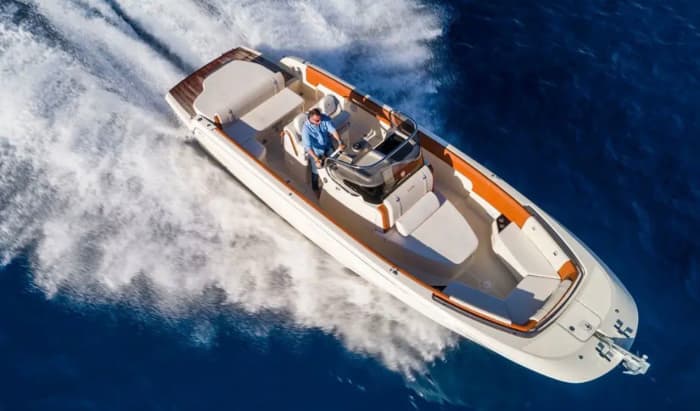 Wine Tasting with Lifestyle -luxury  Charter  new “MUM” INVICTUS 280 SX