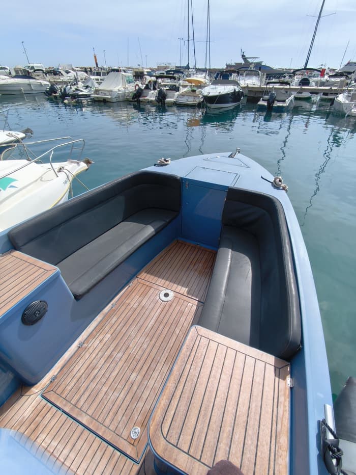 Vaar door de turquoise wateren van Altea.