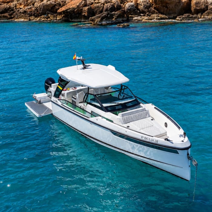 THE ULTIMATE EXPERIENCE ON THE WEST COAST OF IBIZA