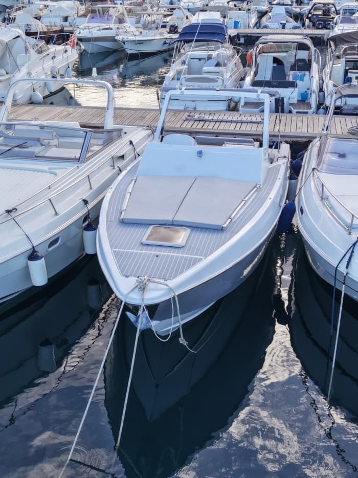 Capri Full Day Tour · ALL INCLUSIVE · Skipper + Fuel + Aperitif