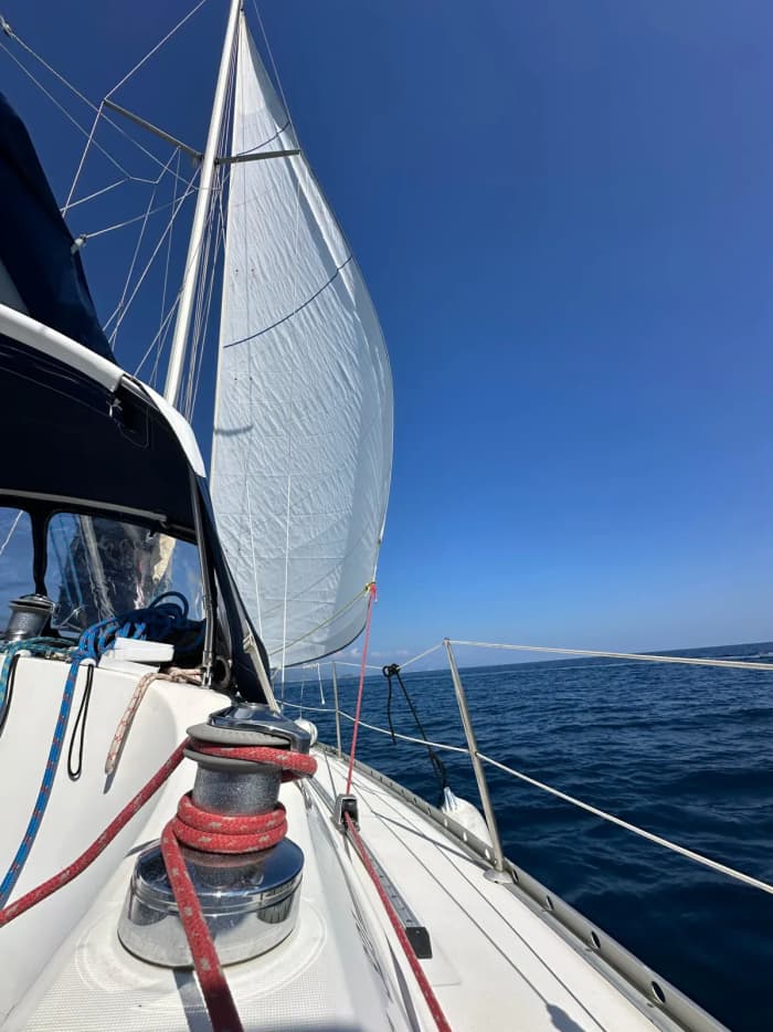 HALF DAY SAILING - RELAXATION, FUN, AND MUCH MORE!