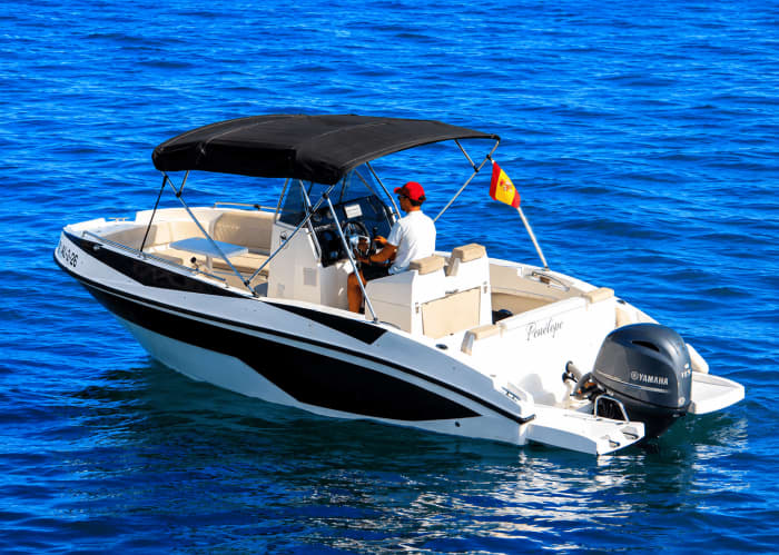 Nireus 620 CL Getaway – Half-day relaxation at sea (4h)