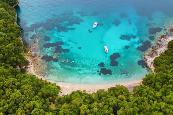 Découvrez Sivota : une excursion d'une journée en bateau de luxe