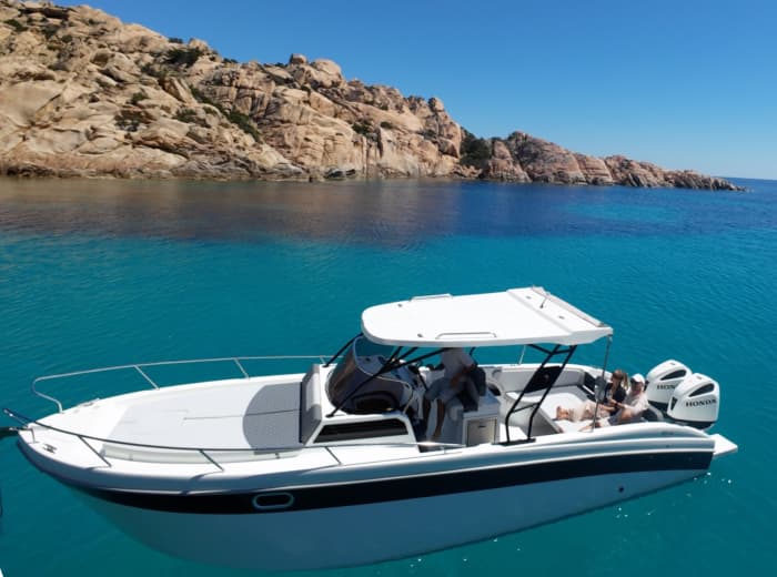Privat båttur i La Maddalena skärgård med skeppare ingår