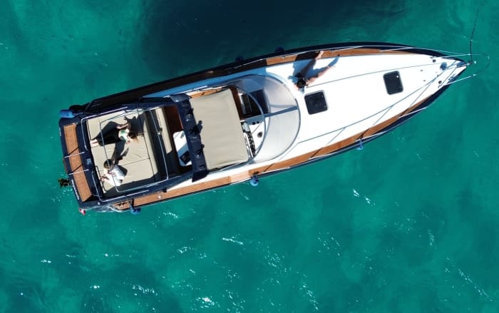 Croisière aux îles de Lerins ou Esterel avec Skipper et carburant compris - Cannes