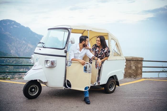 BERMUDA 690: 7-uur durende tour langs de Amalfikust vanuit POSITANO