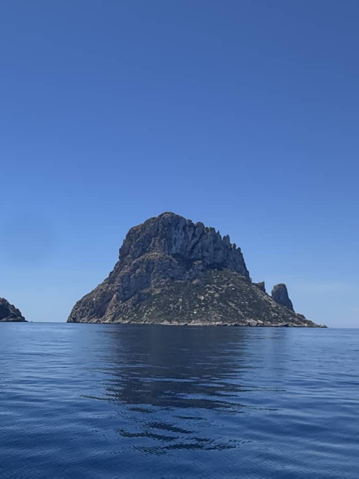 Ibiza: Private boat · Cove and snorkeling route · Up to 7 people + skipper