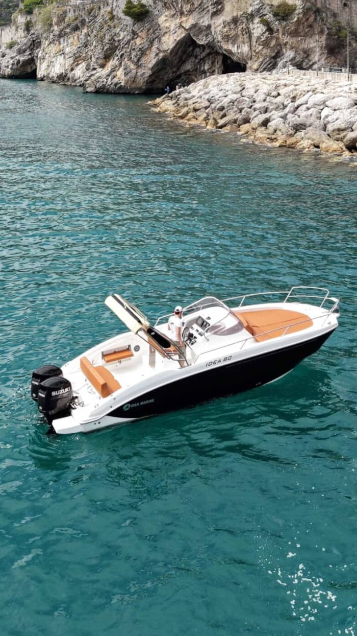 CAPRI PREMIUM EXPERIENCE – FARAGLIONI, CAVES AND CRYSTAL CLEAR WATERS