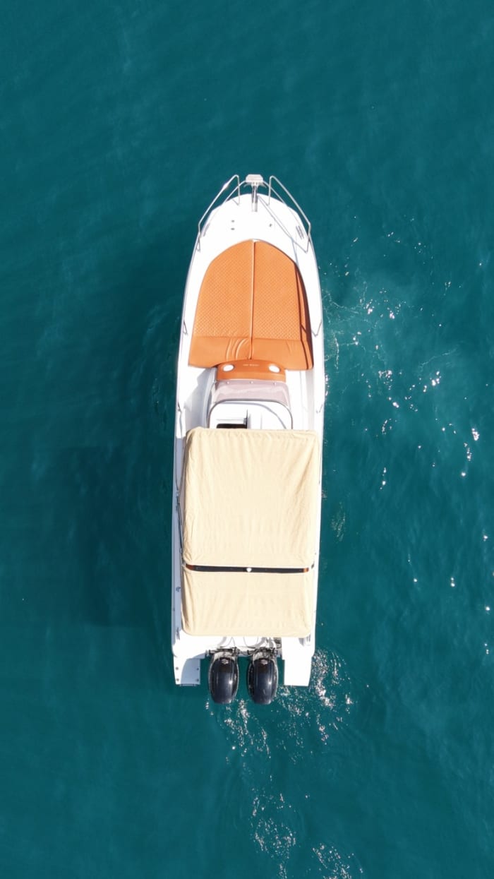 CAPRI PREMIUM EXPERIENCE – FARAGLIONI, CAVES AND CRYSTAL CLEAR WATERS