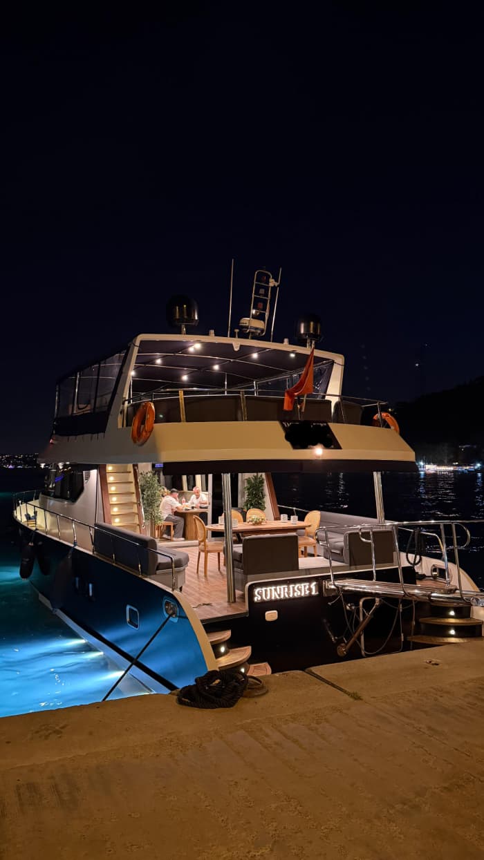 Bosphorus Highlights Private Yacht Cruise