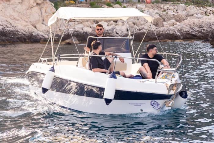 2-Hour Taormina Boat Tour: Isola Bella, Caves, and Snorkeling