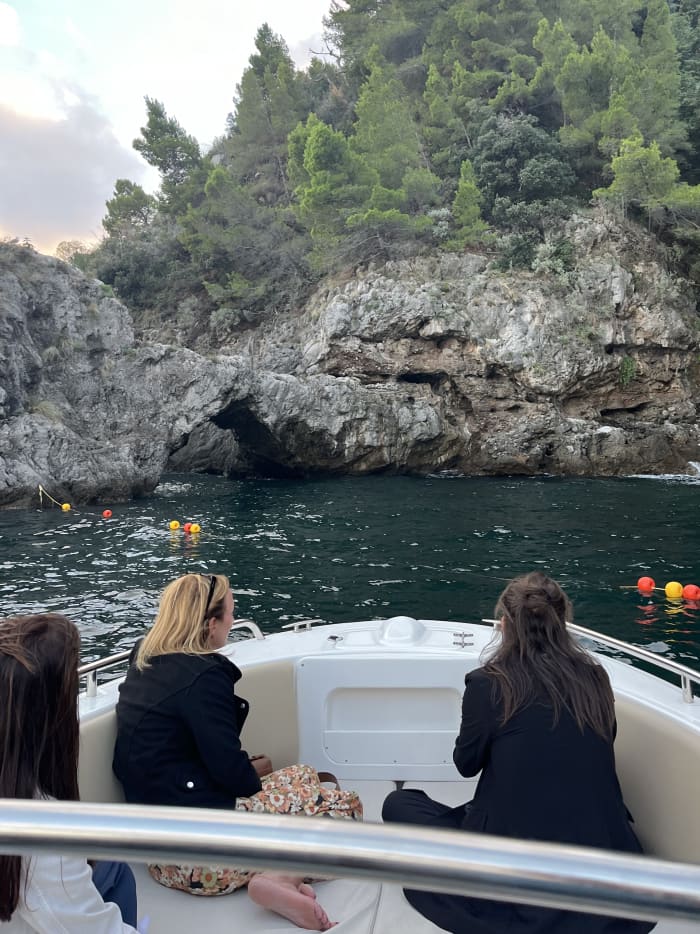 Amalfi Coast experience by traditional gozzo