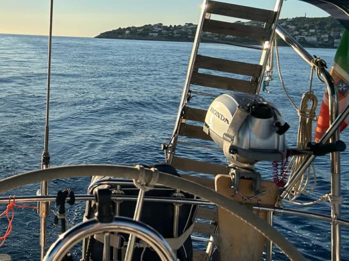 Sailing Experience from Gaeta to Sperlonga – aboard MAY BE
