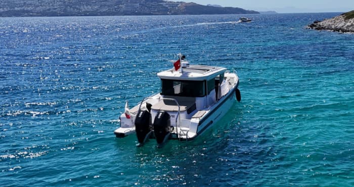 Privater Axopar 37 Transfer von Bodrum nach Mykonos