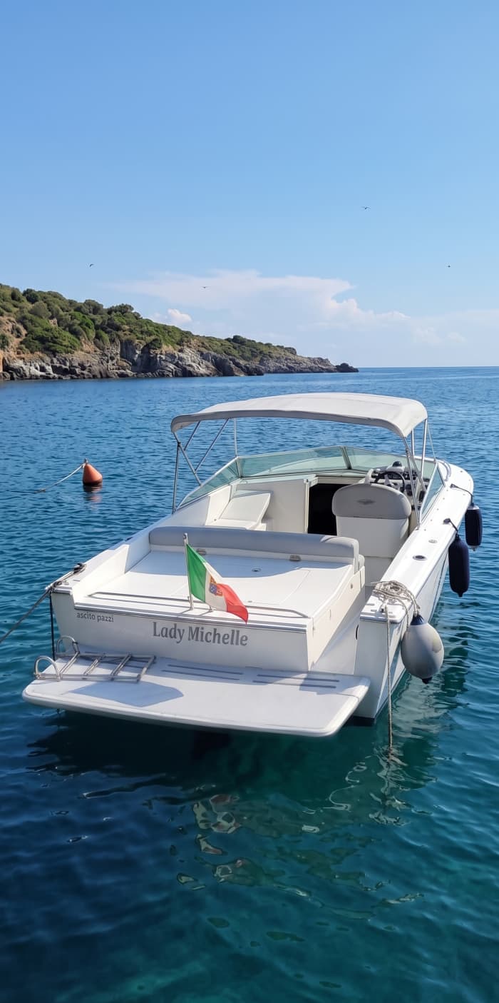 Amalfi, Capri und Isola dei Galli – 7 Stunden auf der Tornado 38