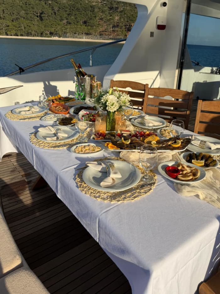 Kemer Night Boat Tour – 5 Hour Under the Stars