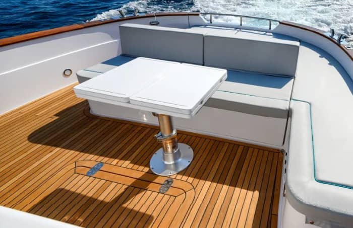 Half-day morning excursion aboard the Apreamare Gozzo 35