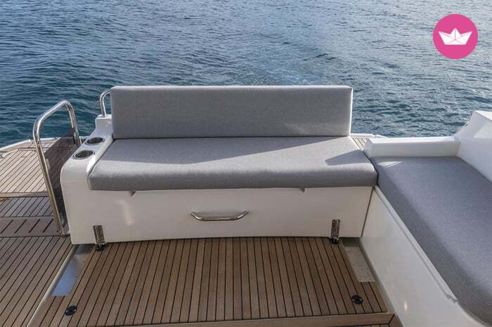 Half-day morning aboard the Swift Trawler 41 Fly