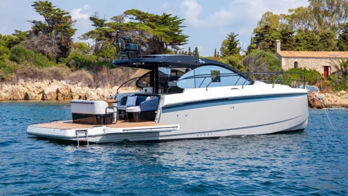 Full-Day Yacht Experience in Dénia