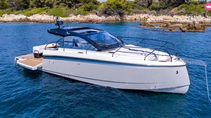 Full-Day Yacht Experience in Dénia