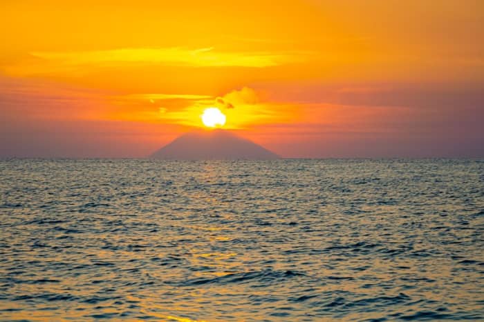 Costa Degli Dei: Mare, relax e panorami indimenticabili