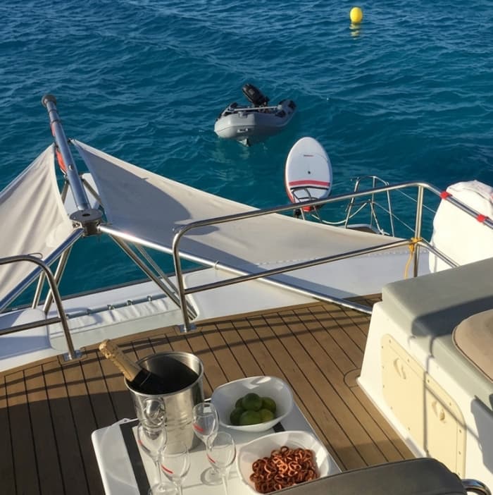 Odkryj Saint-Tropez na pokładzie katamaranu