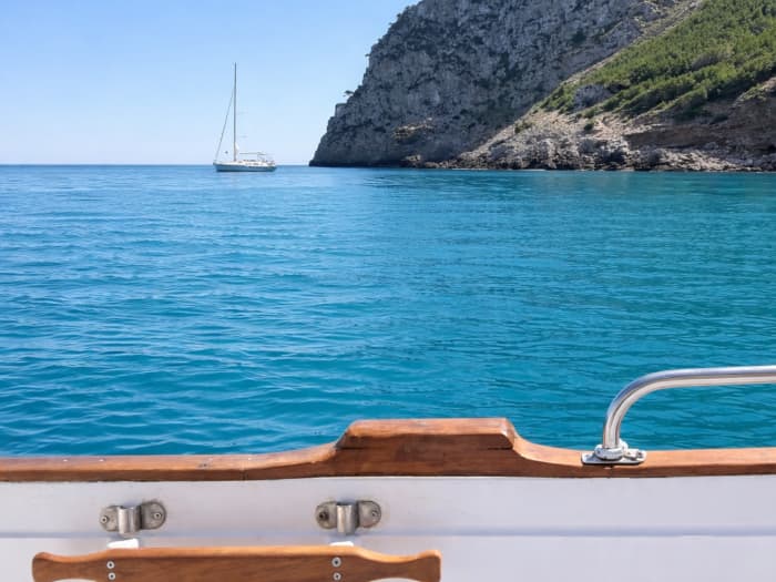 Alcudia: Private boat tour to the lighthouse island