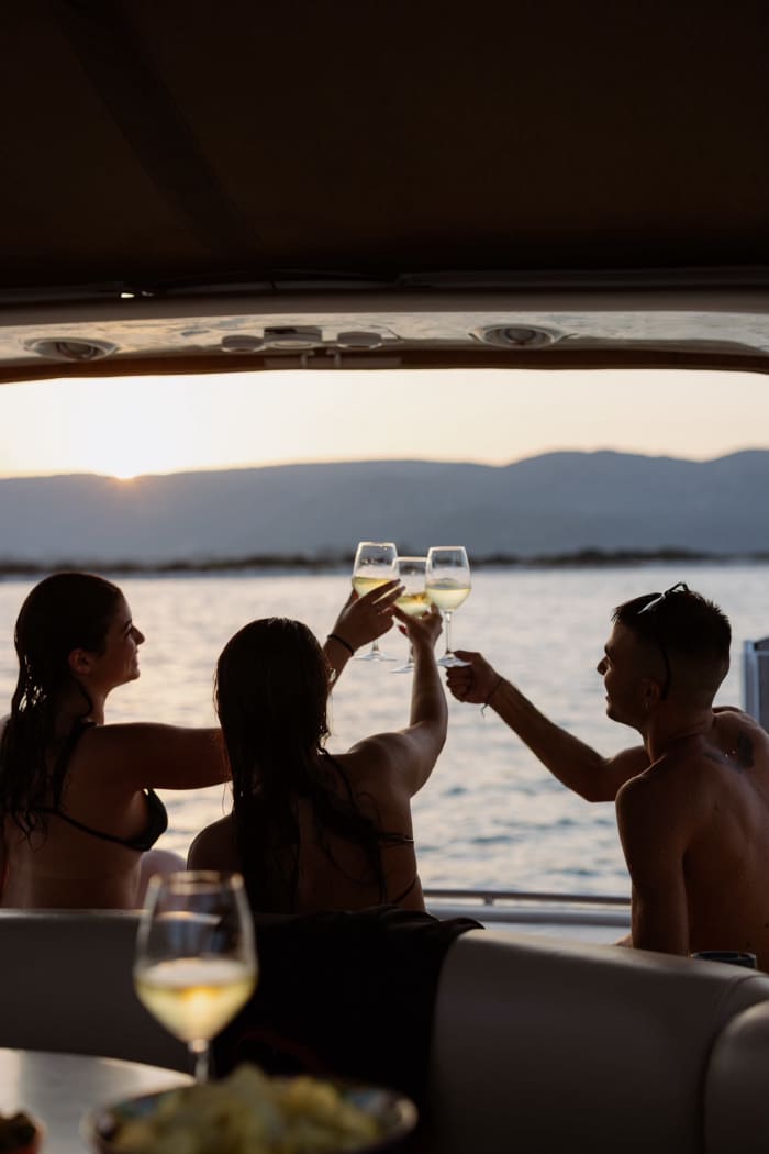 Cala Gonone Gulf of Orosei Luxury Escape – Azimut Atlantis 425 SC Experience