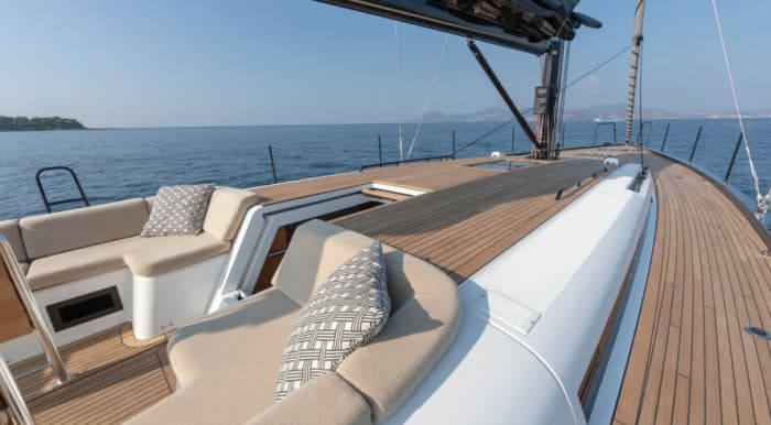 EEN EXTRA BELEEFDE ERVARING DOOR IBIZA EN ES VEDRÀ AAN BOORD VAN EEN 17 METER LANGE LUXE ZEILBOOT MET KAPITEIN