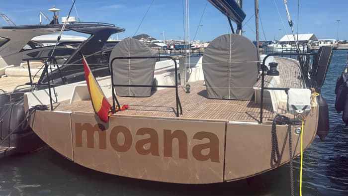 Een luxe ervaring op Ibiza en Formentera aan boord van een exclusieve zeilboot van 17 meter: plaats voor maximaal 11 personen, inclusief kapitein.