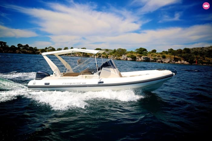 Day at sea with skipper – Departure from Hyères
