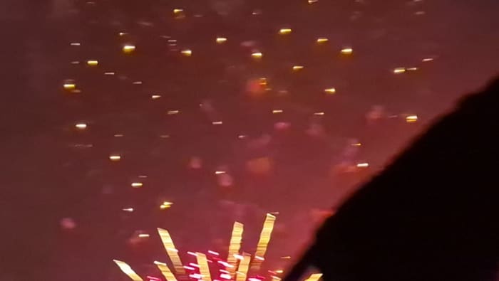 POKAZY FAJERWERKÓW W ZATOCE CANNES (LIPIEC/SIERPIEŃ)