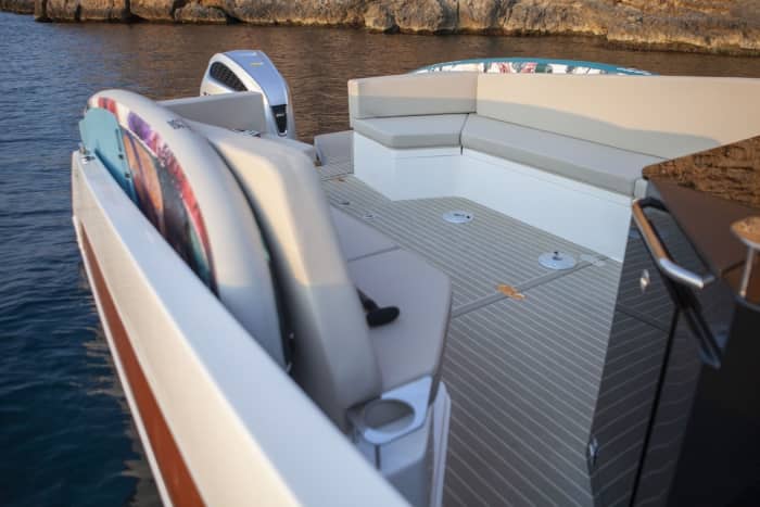 Day trip by boat along the Costa Brava from Llançà